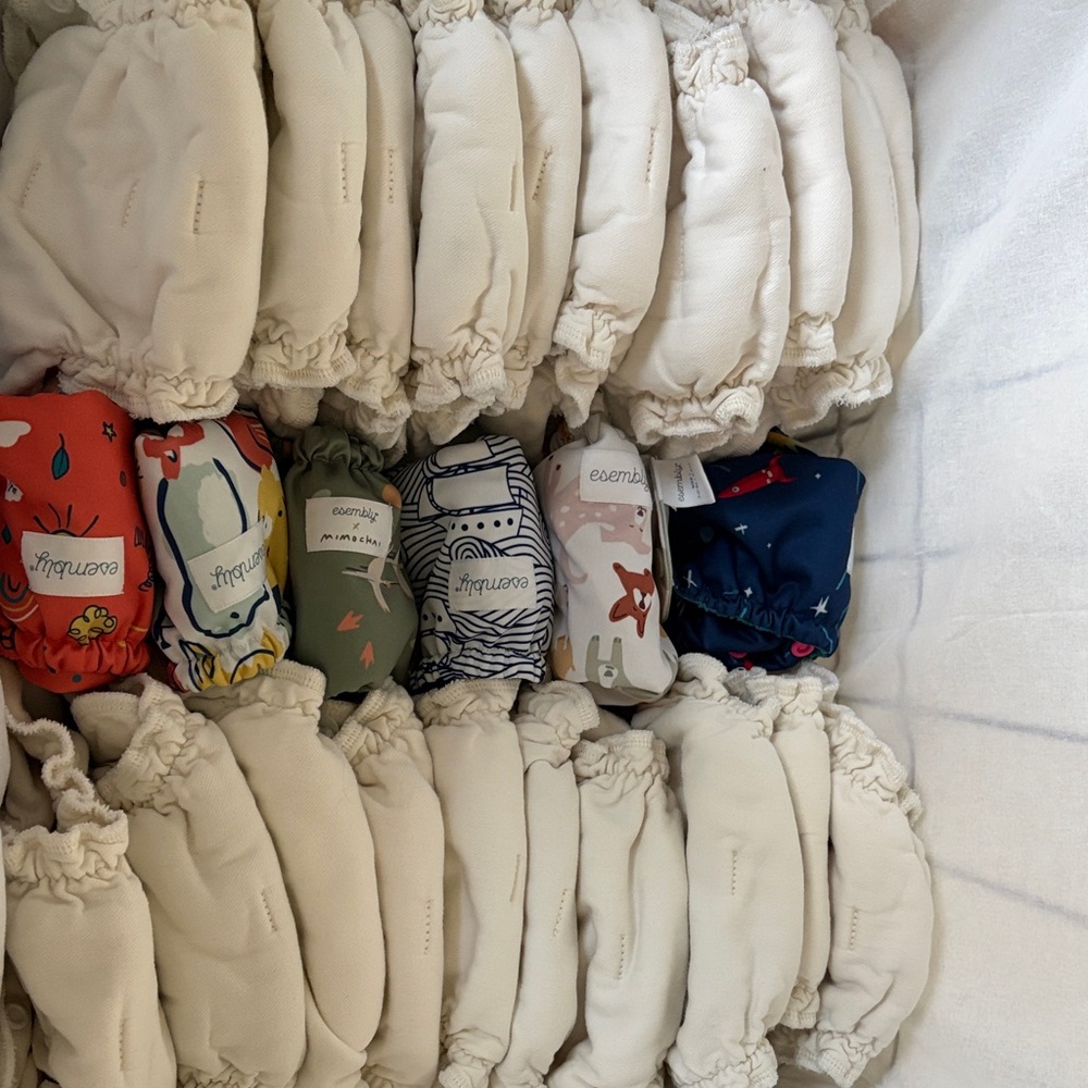 Essembly Diaper system Covers and insert 24 inner and 6 outers